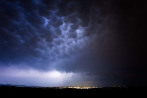 Mammatus nocturnes au dessus de Roanne - 07 août 2018